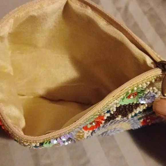 BAMBOO TRADING CO. Fashion Accessory, crossbody or small snap strap . - Picture 4 of 7